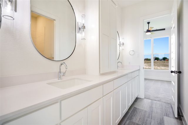 6440 Mcchesney Drive, Midlothian, TX 76065
