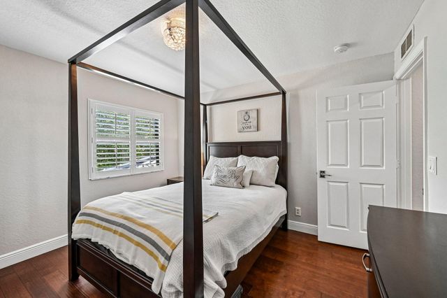 1121 Center Stone Lane, Riviera Beach, FL 33404