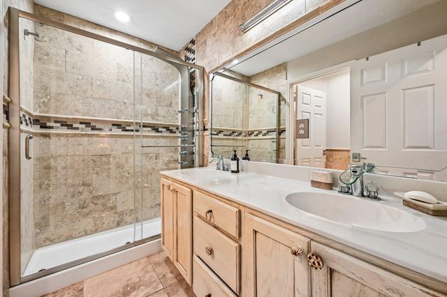 1121 Center Stone Lane, Riviera Beach, FL 33404