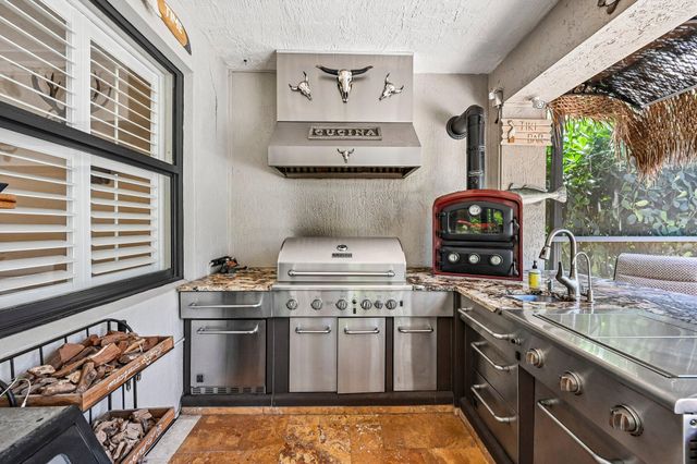 1121 Center Stone Lane, Riviera Beach, FL 33404