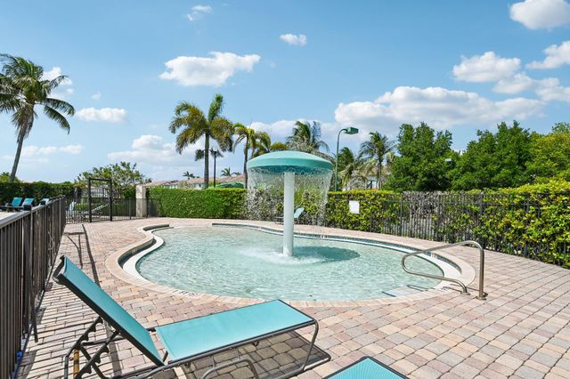 1121 Center Stone Lane, Riviera Beach, FL 33404