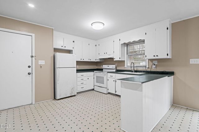 3712 Huntleigh Drive, Raleigh, NC 27604