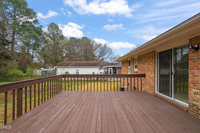 3712 Huntleigh Drive, Raleigh, NC 27604