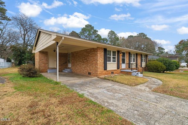 3712 Huntleigh Drive, Raleigh, NC 27604