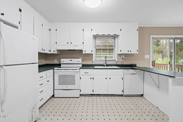 3712 Huntleigh Drive, Raleigh, NC 27604