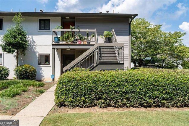 11 Finch Trail NE, Atlanta, GA 30308