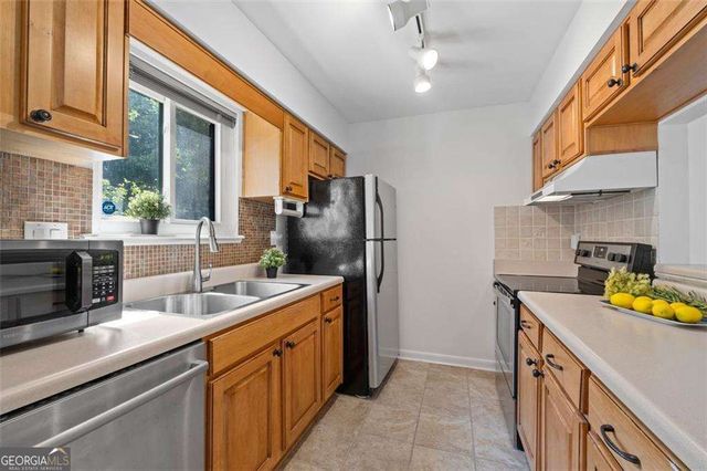 11 Finch Trail NE, Atlanta, GA 30308