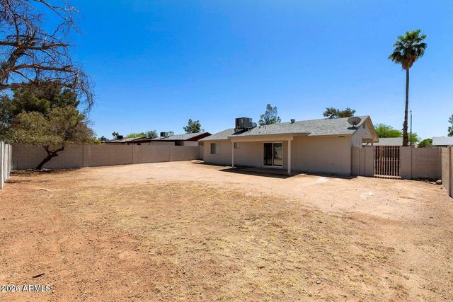 3316 E HELENA Drive, Phoenix, AZ 85032