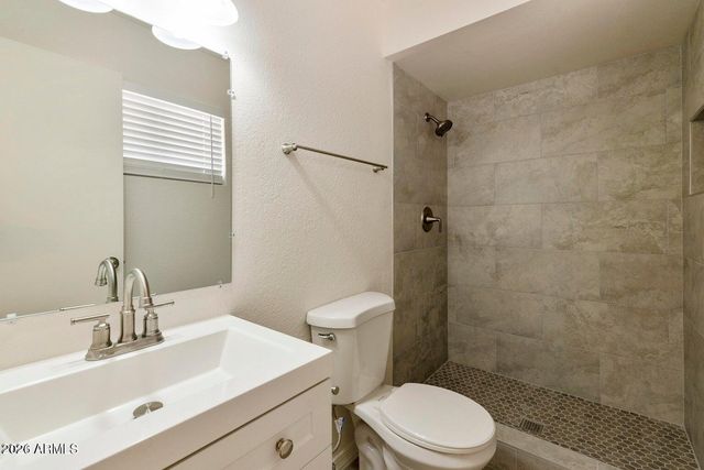 3316 E HELENA Drive, Phoenix, AZ 85032