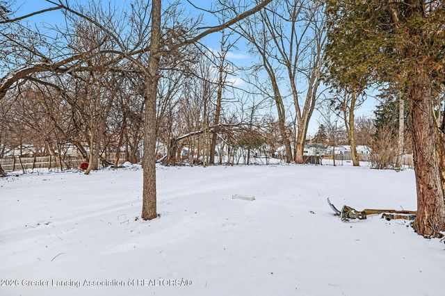 416 W Holmes Road, Lansing, MI 48910