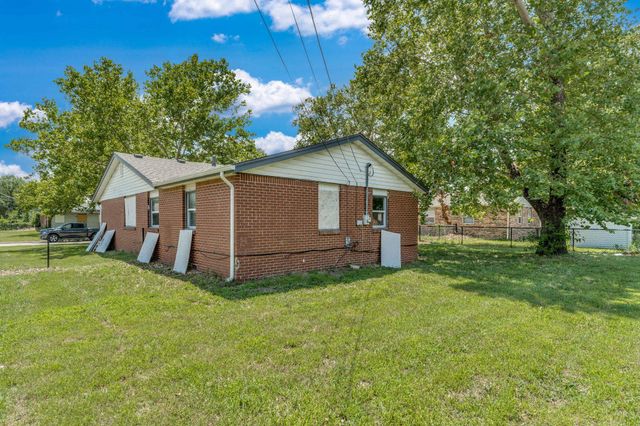 1506 E Del Mar, Wichita, KS 67216