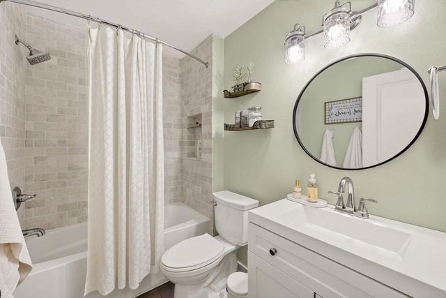 542 Woodview Drive, Sun Prairie, WI 53590