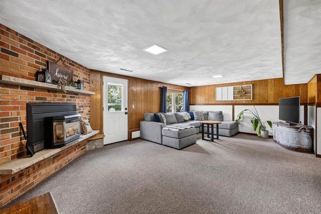 542 Woodview Drive, Sun Prairie, WI 53590