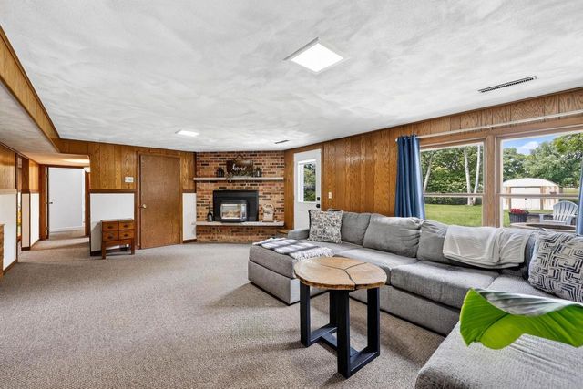 542 Woodview Drive, Sun Prairie, WI 53590
