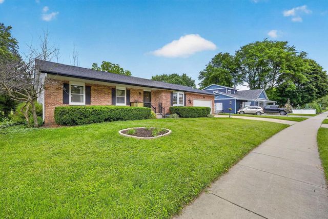 542 Woodview Drive, Sun Prairie, WI 53590