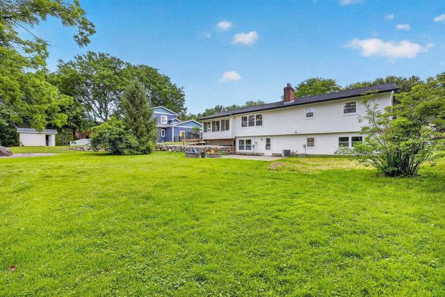 542 Woodview Drive, Sun Prairie, WI 53590