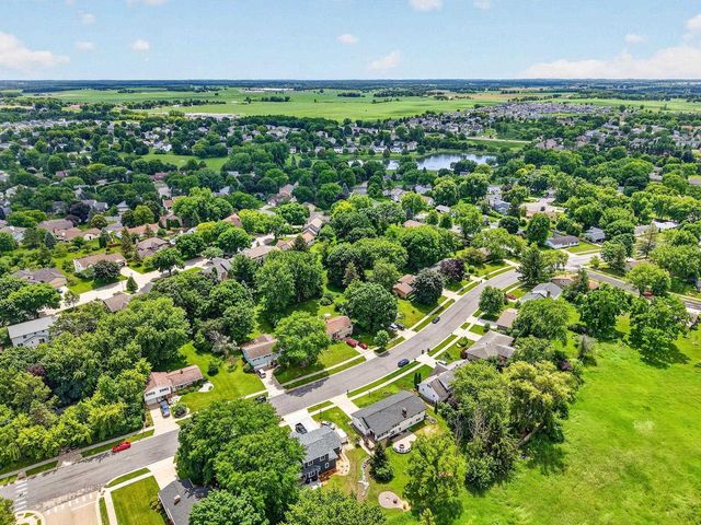 542 Woodview Drive, Sun Prairie, WI 53590