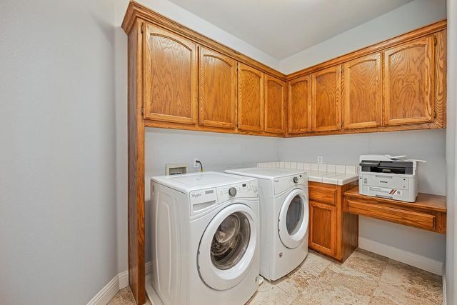 2052 Thornhill Dr, Granite Bay, CA 95746