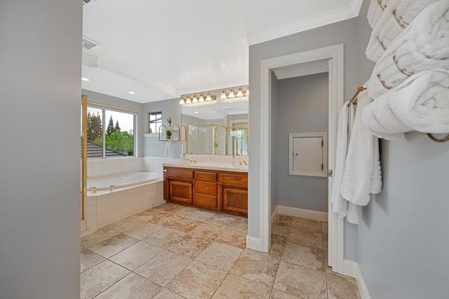 2052 Thornhill Dr, Granite Bay, CA 95746