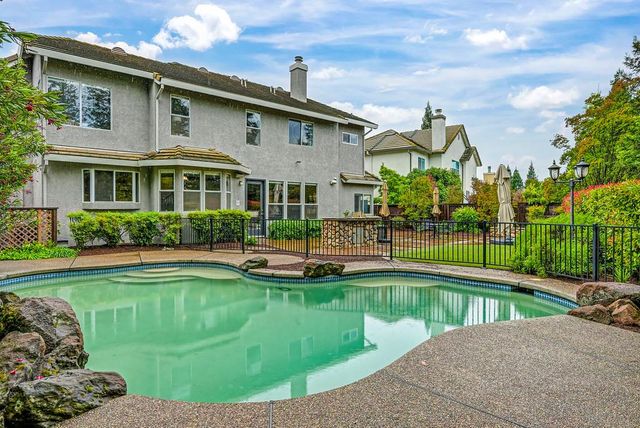 2052 Thornhill Dr, Granite Bay, CA 95746