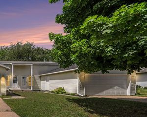 423 Pine Place Street SE, Grand Rapids, MI 49548