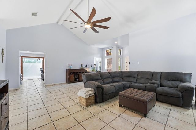 5727 Manor Forest Drive, Kingwood, TX 77339