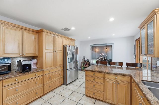 5727 Manor Forest Drive, Kingwood, TX 77339