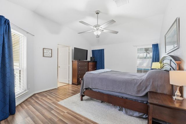 5727 Manor Forest Drive, Kingwood, TX 77339