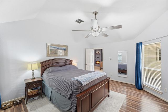 5727 Manor Forest Drive, Kingwood, TX 77339