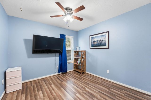 5727 Manor Forest Drive, Kingwood, TX 77339