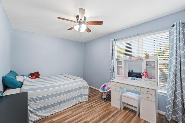 5727 Manor Forest Drive, Kingwood, TX 77339