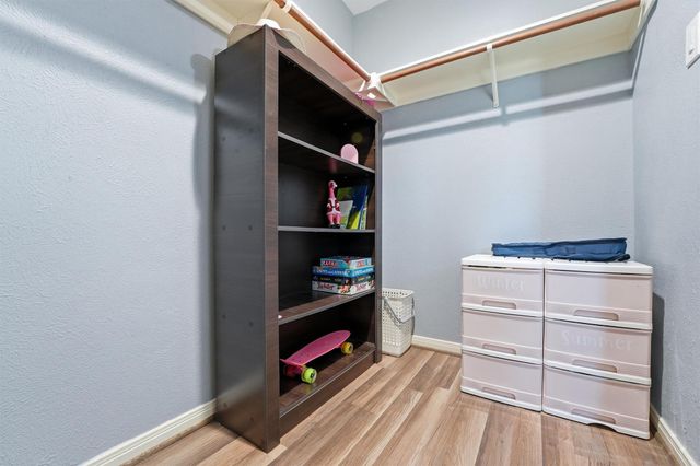 5727 Manor Forest Drive, Kingwood, TX 77339