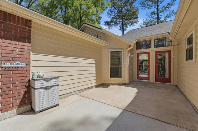 5727 Manor Forest Drive, Kingwood, TX 77339