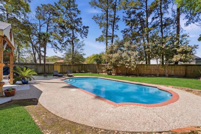 5727 Manor Forest Drive, Kingwood, TX 77339