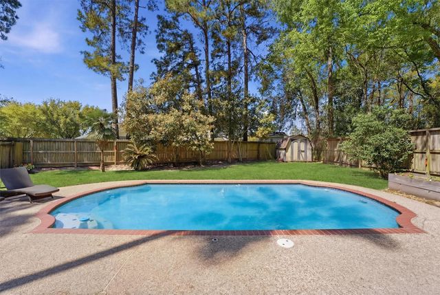 5727 Manor Forest Drive, Kingwood, TX 77339