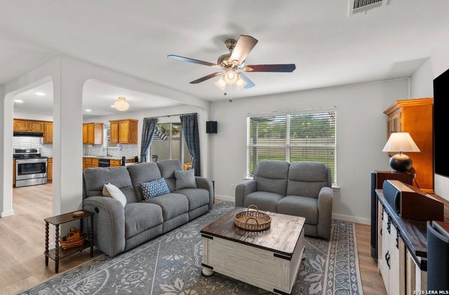 319 Cardinal Way, San Antonio, TX 78253