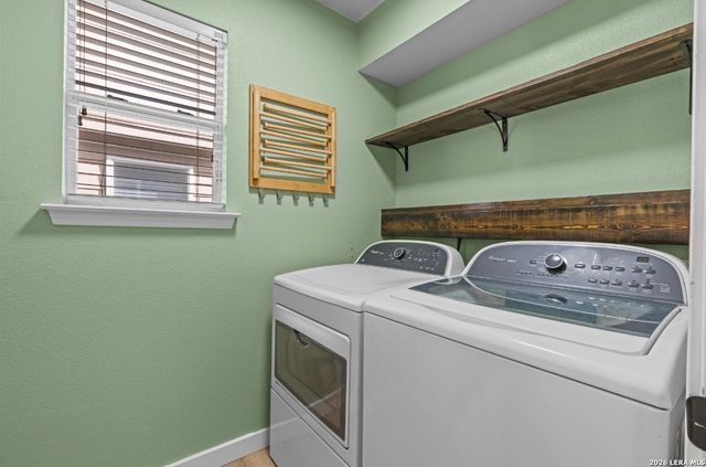 319 Cardinal Way, San Antonio, TX 78253