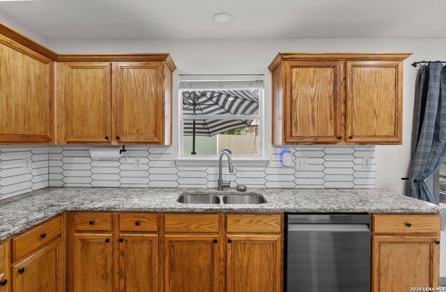 319 Cardinal Way, San Antonio, TX 78253