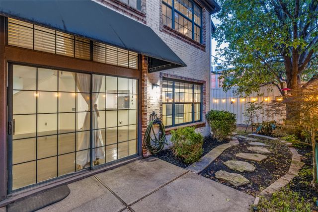 5950 Lindenshire 201, Dallas, TX 75230
