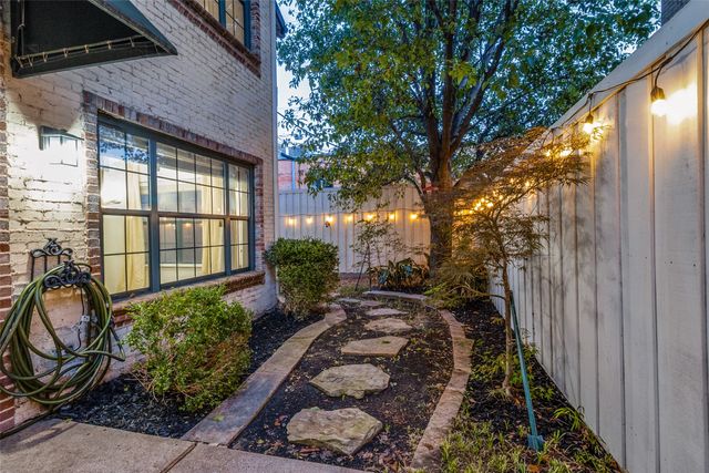 5950 Lindenshire 201, Dallas, TX 75230