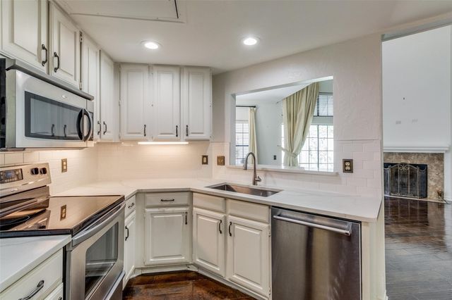 5950 Lindenshire 201, Dallas, TX 75230