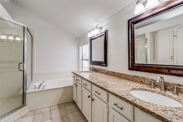 5950 Lindenshire 201, Dallas, TX 75230