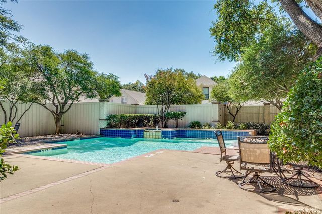 5950 Lindenshire 201, Dallas, TX 75230