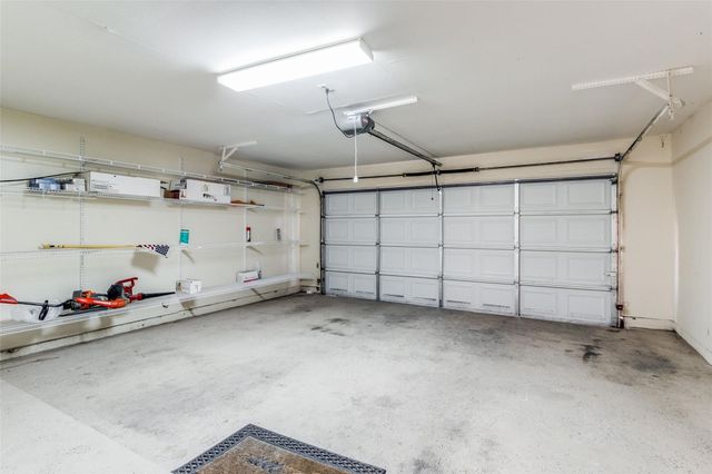 5950 Lindenshire 201, Dallas, TX 75230