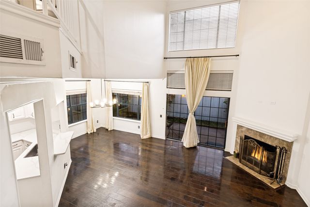5950 Lindenshire 201, Dallas, TX 75230