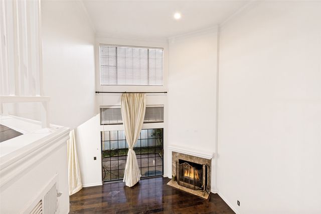 5950 Lindenshire 201, Dallas, TX 75230