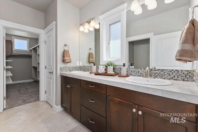 1484 E Summerplace St., Meridian, ID 83646