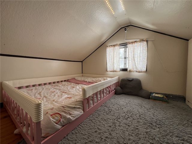 518 3rd St, Greensboro, PA 15338