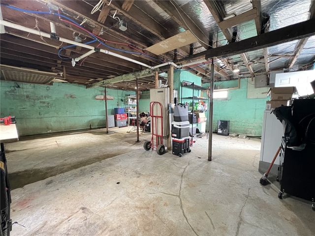 518 3rd St, Greensboro, PA 15338