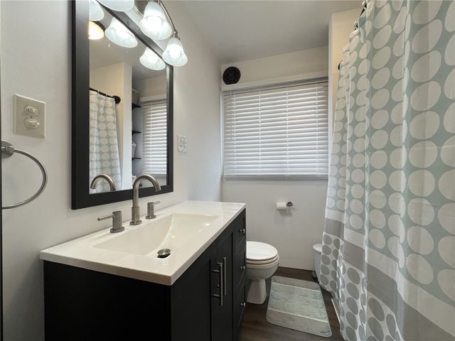 518 3rd St, Greensboro, PA 15338